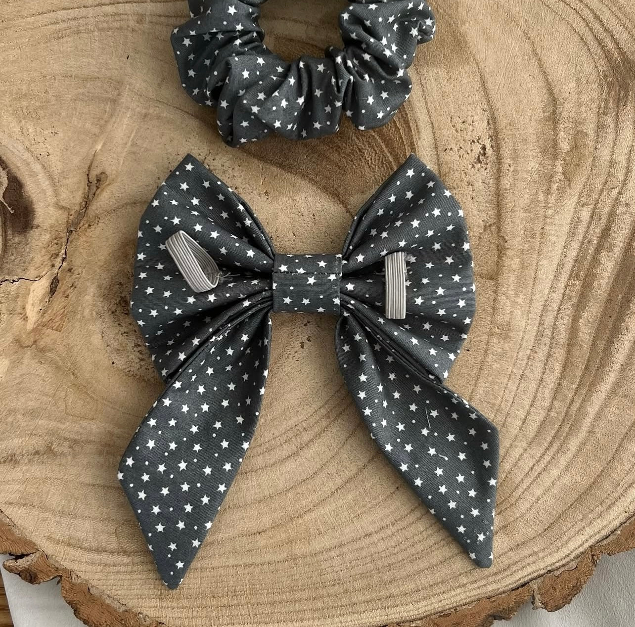 Grey Starry Bow